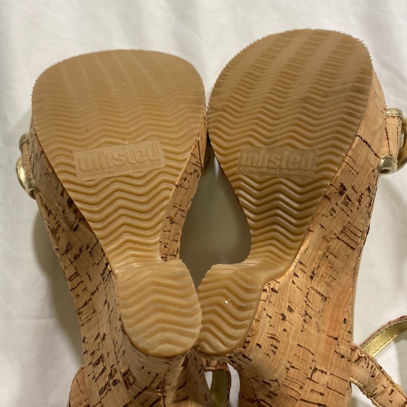 Unlisted woman’s wedge shoe size 7M - Picture 8 of 11